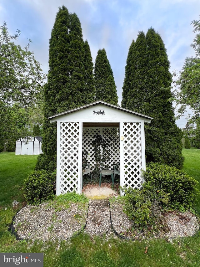 view of outbuilding with an outbuilding