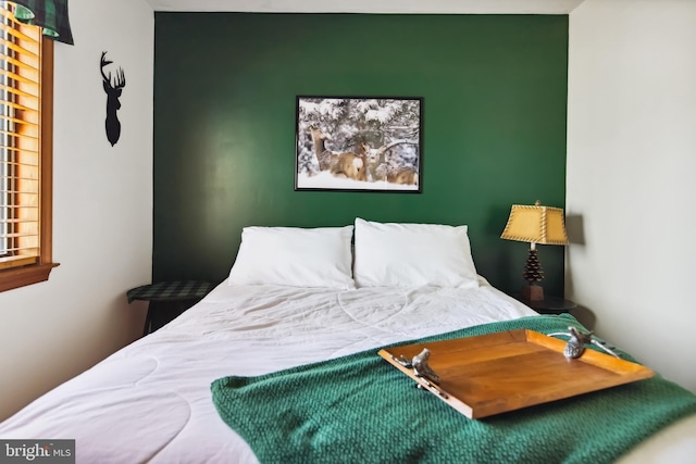 164 Fawn Rd, Pocono Lake, PA 18347 - bedroom featuring an accent wall