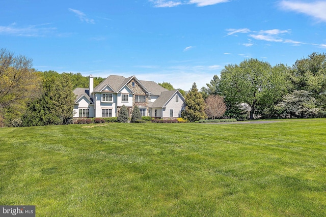 107 Centrenest Ln, Wilmington, DE 19807 - traditional home with a chimney and a front yard