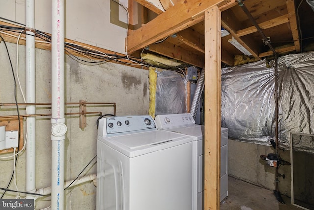 12473 Turtle Dove Pl, Waldorf, MD 20602 - laundry area with washing machine and dryer