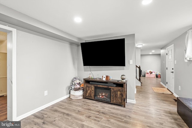 2 Bunting Bridge Rd, Cookstown, NJ 08511 - living room featuring wood finished floors, recessed lighting, and baseboards