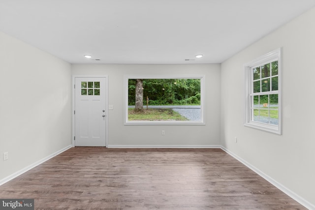 23167 File Rd, Bowling Green, VA 22427 - foyer entrance with wood finished floors and recessed lighting