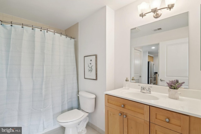 2001 15th St N Unit 207, Arlington, VA 22201 - full bath featuring vanity, toilet, baseboards, and visible vents