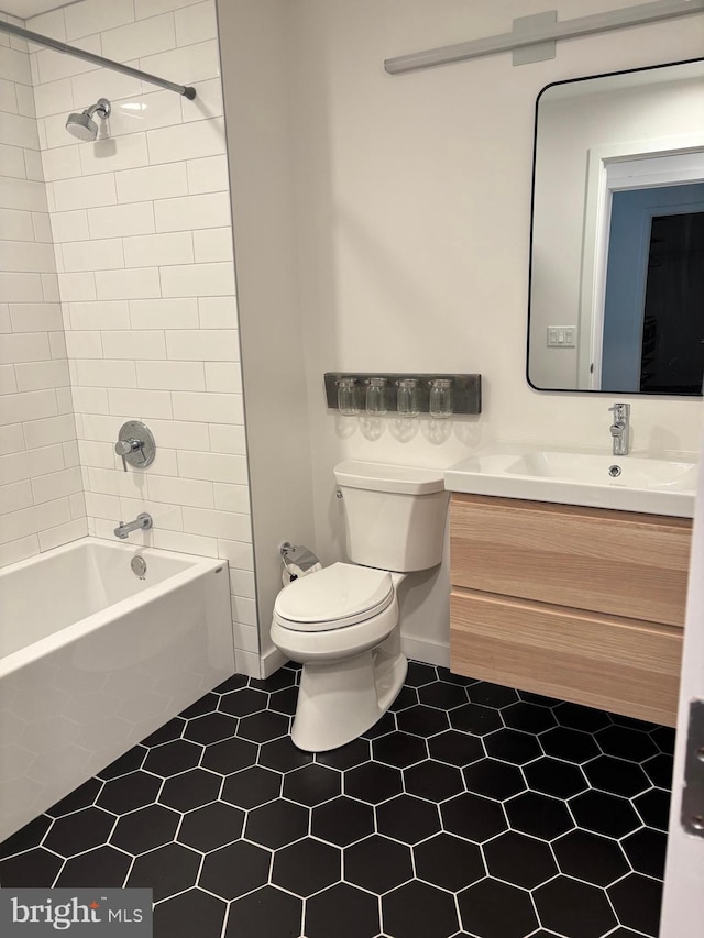 1501 N 31st St Unit 305, Philadelphia, PA 19121 - full bathroom with toilet, vanity, and shower / bath combination