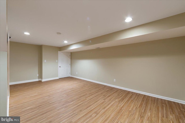 915 Burberry Ct, Sicklerville, NJ 08081 - finished below grade area featuring light wood-style flooring, baseboards, and recessed lighting
