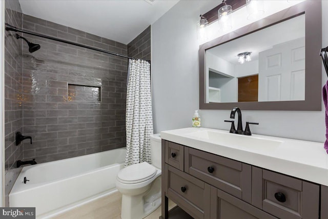 915 Burberry Ct, Sicklerville, NJ 08081 - full bathroom with toilet, vanity, and shower / tub combo