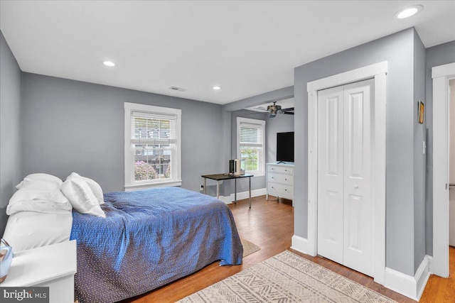 628 Mason Ave, Drexel Hill, PA 19026 - bedroom with wood finished floors, a closet, baseboards, and recessed lighting