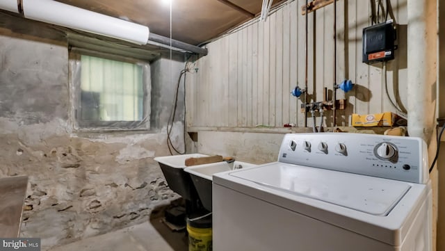 203 E Ferry Rd, Yardley, PA 19067 - laundry room with washer / dryer and laundry area