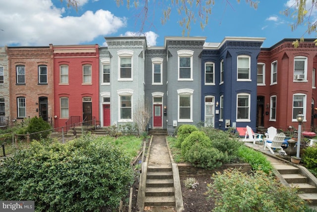 townhome / multi-family property with fence