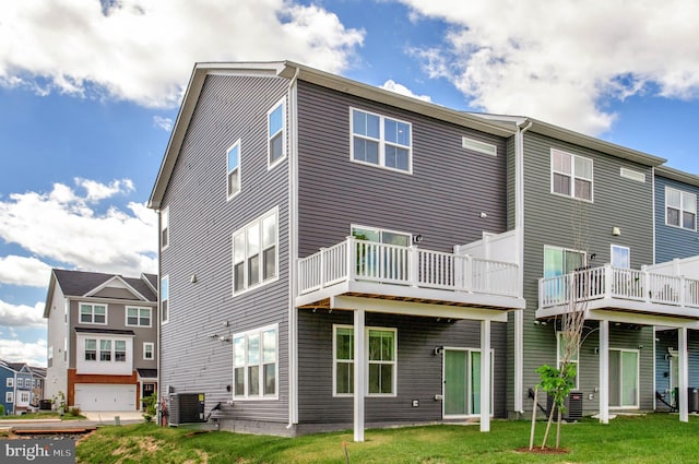 1646 Aster Ln, Hanover, MD 21076 - back of property featuring a yard