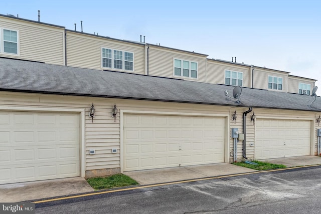 11972 Tygart Lake Dr, Bristow, VA 20136 - view of garage
