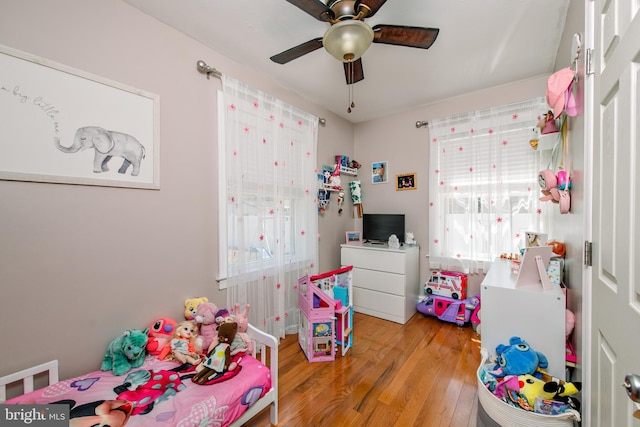 208 Veterans Ave, West Berlin, NJ 08091 - bedroom with light wood-style floors and ceiling fan