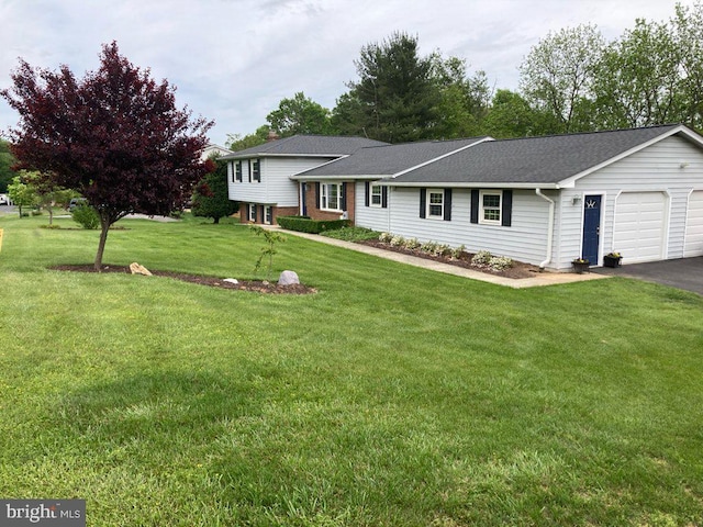 5 Garfield Ct, Gaithersburg, MD 20882 - view of front facade with a garage, a front lawn, driveway, and roof with shingles