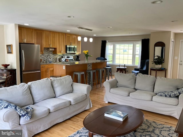 5 Garfield Ct, Gaithersburg, MD 20882 - living area featuring recessed lighting and light wood-style floors