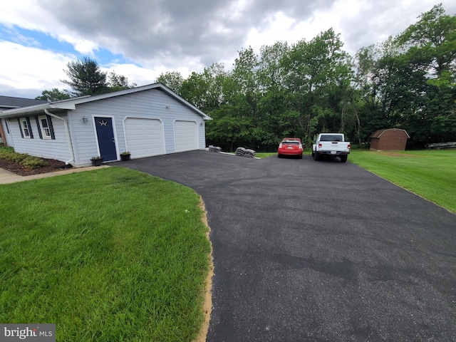 5 Garfield Ct, Gaithersburg, MD 20882 - view of front of home featuring a front lawn and a detached garage