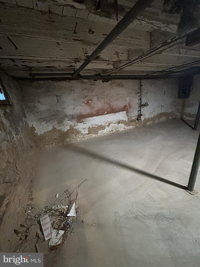 view of unfinished below grade area