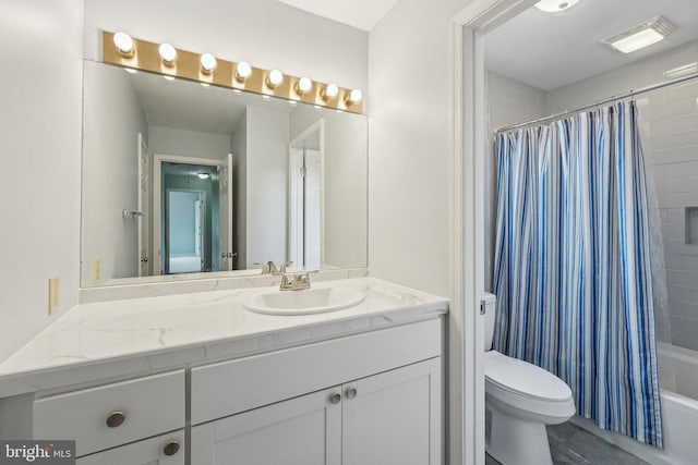 full bath featuring toilet, vanity, and shower / tub combo with curtain