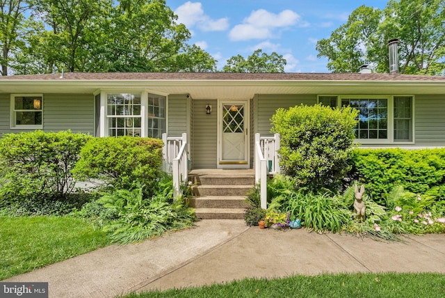 11080 Burwell Rd, Nokesville, VA 20181 - view of front facade with a porch