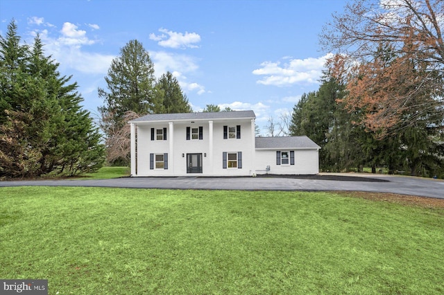 9828 Watts Branch Dr, Rockville, MD 20850 - view of front of home featuring a front yard