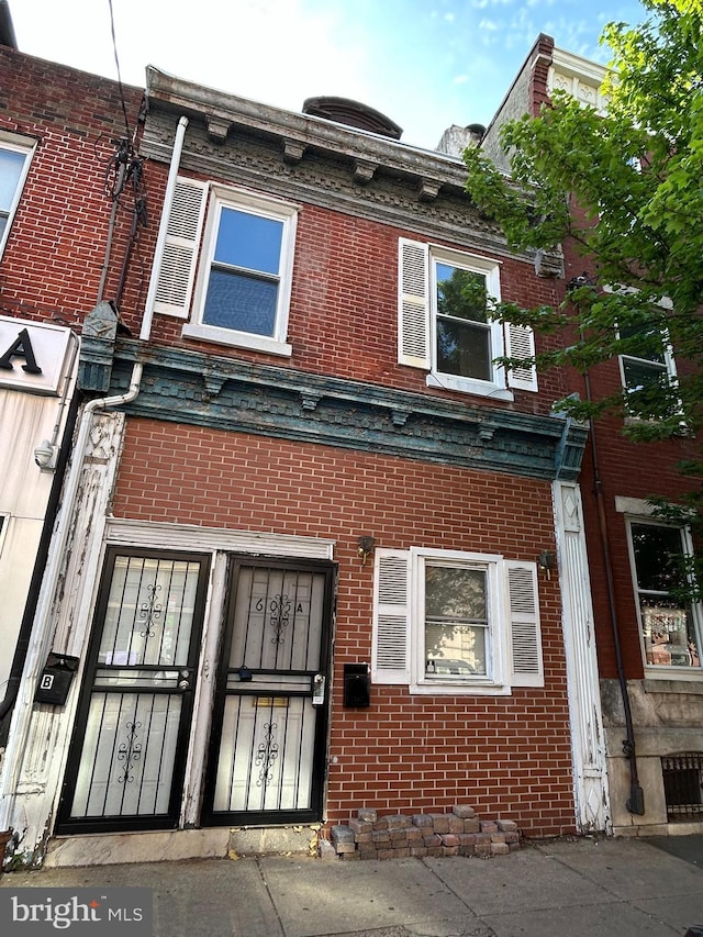 605 S 9th St, Philadelphia, PA 19147 - exterior space with brick siding