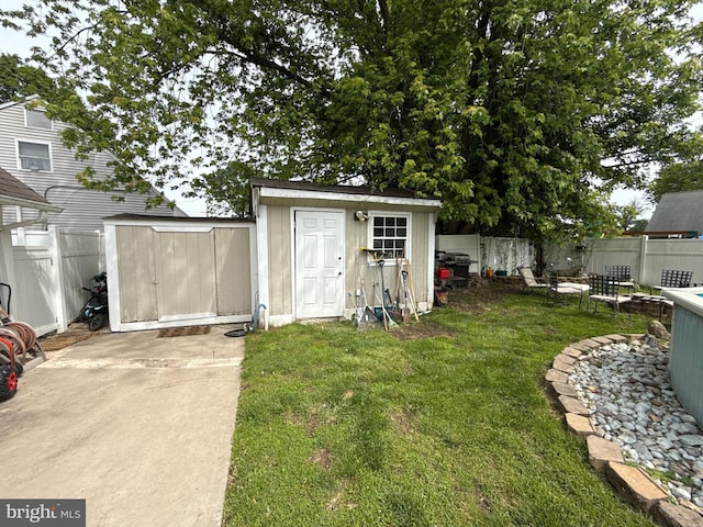 18 River Ln, Levittown, PA 19055 - view of yard