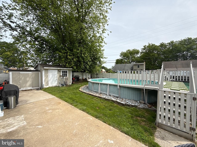 18 River Ln, Levittown, PA 19055 - view of yard
