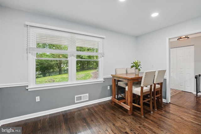 6404 Yates Ford Rd, Manassas, VA 20111 - dining area with baseboards, dark wood finished floors, and recessed lighting