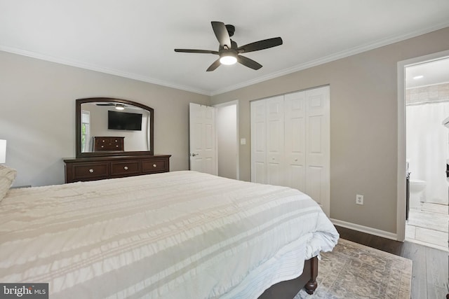 6404 Yates Ford Rd, Manassas, VA 20111 - bedroom with dark wood finished floors, a closet, baseboards, crown molding, and ceiling fan