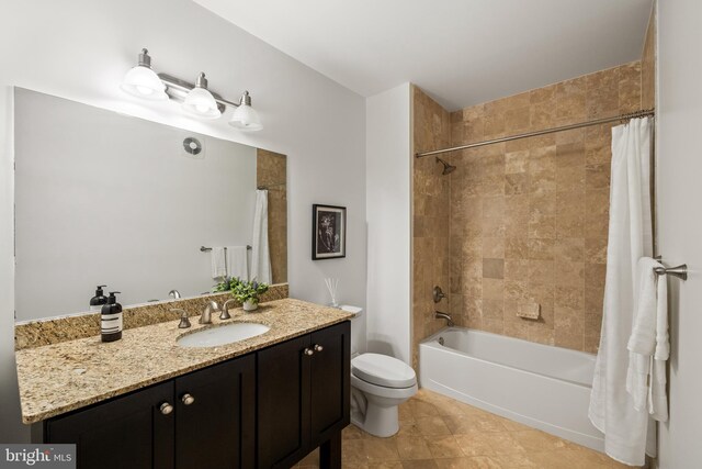 1418 N Rhodes St Unit B401, Arlington, VA 22209 - bathroom with vanity, toilet, and shower / bath combo