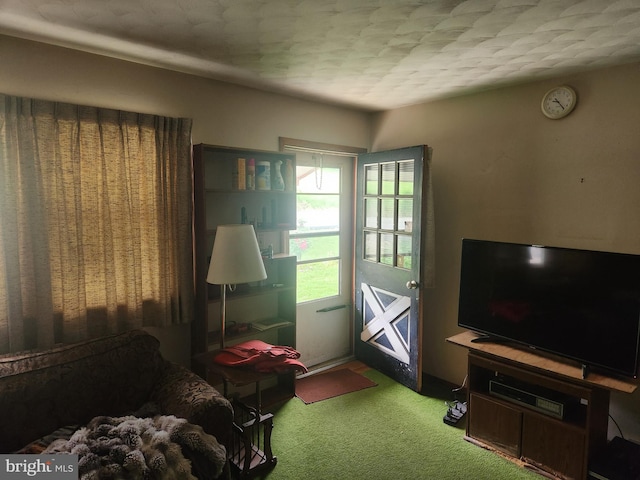 2153 Turnpike Rd, Elizabethtown, PA 17022 - carpeted living area featuring a textured ceiling