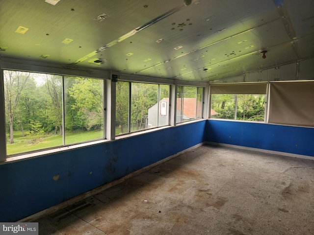2153 Turnpike Rd, Elizabethtown, PA 17022 - unfurnished sunroom featuring baseboards and lofted ceiling