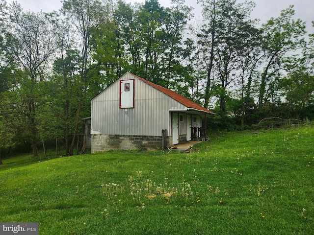 2153 Turnpike Rd, Elizabethtown, PA 17022 - view of outdoor structure with an outbuilding