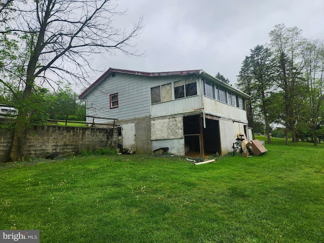 2153 Turnpike Rd, Elizabethtown, PA 17022 - back of property featuring a yard