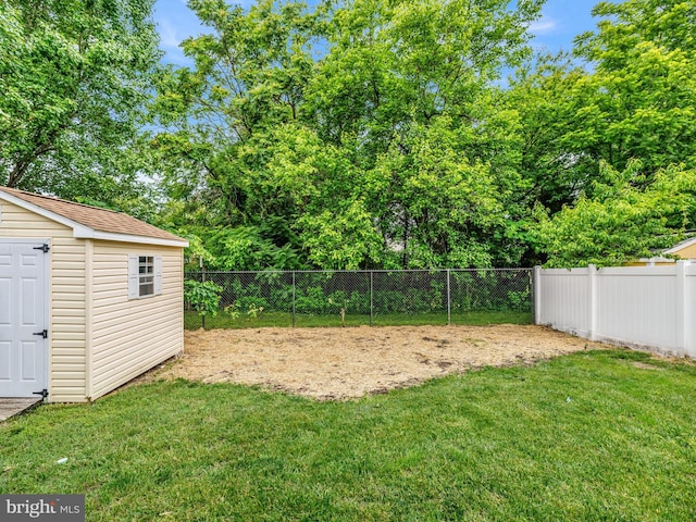 1079 Notley Ct, Pasadena, MD 21122 - view of yard