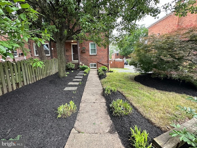 804 S Ode St, Arlington, VA 22204 - view of yard with fence