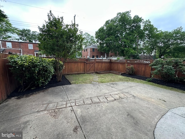 804 S Ode St, Arlington, VA 22204 - view of patio / terrace featuring a fenced backyard