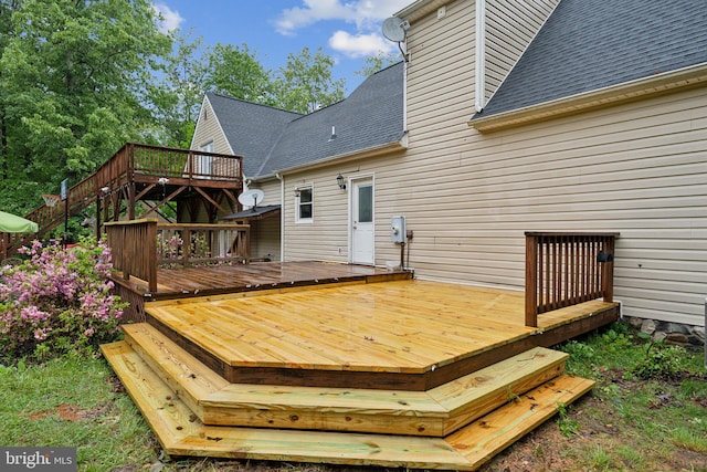 27076 Jennings Dr, Ruther Glen, VA 22546 - view of wooden terrace