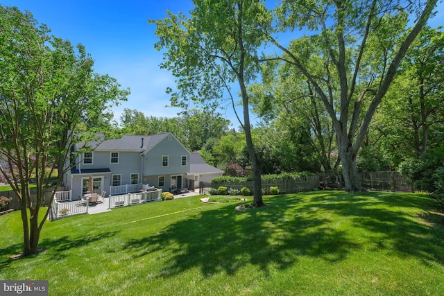 view of yard with view of scattered trees