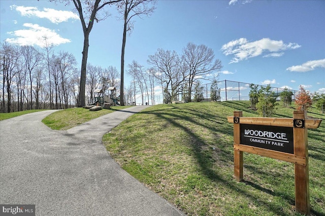 10732 Lamoka Ln, New Market, MD 21774 - surrounding community with a lawn
