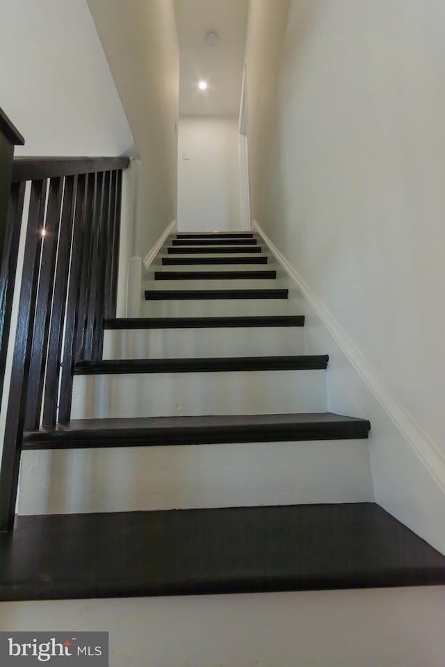5446 Varnum St, Bladensburg, MD 20710 - view of stairs