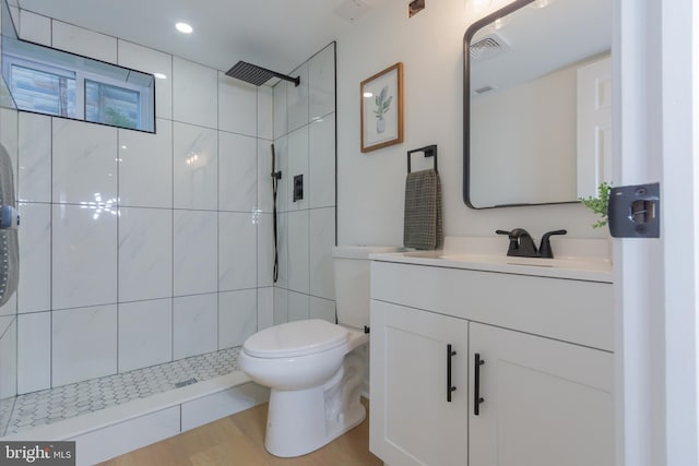 5446 Varnum St, Bladensburg, MD 20710 - full bath featuring vanity, toilet, tiled shower, and recessed lighting