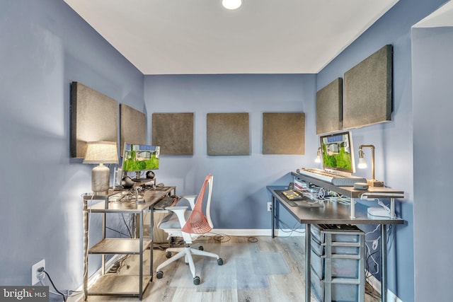 2708 Lake Forest Dr, Upper Marlboro, MD 20774 - office area with wood finished floors and baseboards