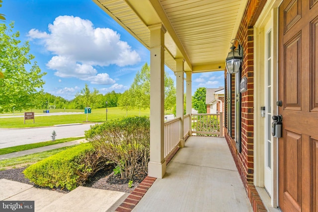 2708 Lake Forest Dr, Upper Marlboro, MD 20774 - view of patio with covered porch