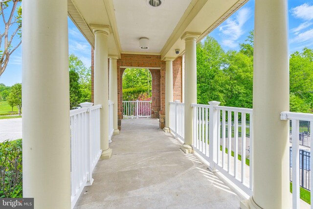 2708 Lake Forest Dr, Upper Marlboro, MD 20774 - view of patio