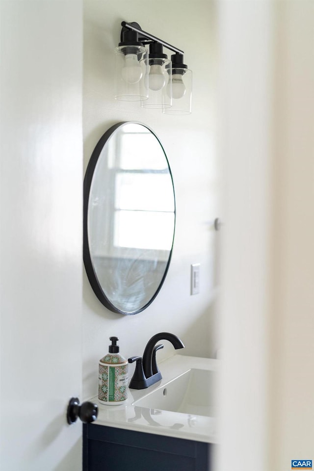 bathroom featuring a sink