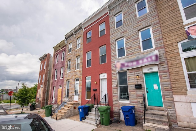 2108 E Hoffman St, Baltimore, MD 21213 - view of property featuring entry steps