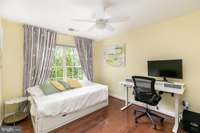 10609 Little Run Farm Ct, Vienna, VA 22182 - bedroom with wood finished floors, baseboards, and ceiling fan