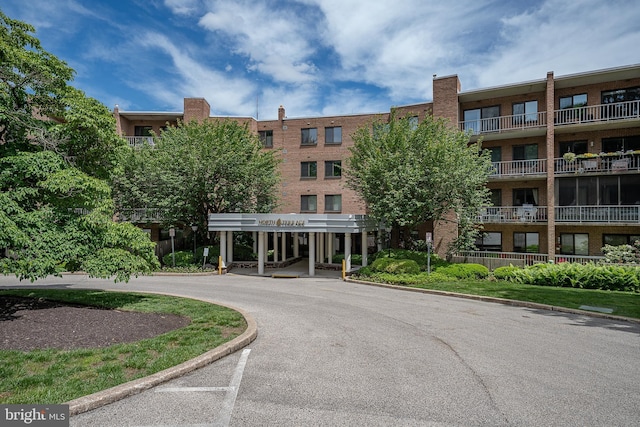 1655 Oakwood Dr Unit N323, Narberth, PA 19072 - view of apartment building / complex