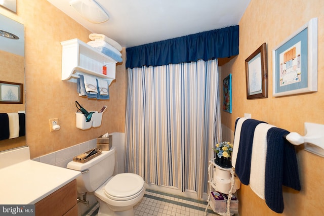 1655 Oakwood Dr Unit N323, Narberth, PA 19072 - bathroom featuring tile patterned floors, vanity, toilet, and shower / tub combo