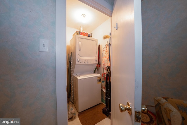 1655 Oakwood Dr Unit N323, Narberth, PA 19072 - laundry room with stacked washer / dryer